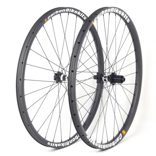CarbonBikeKits カスタマイズされたフルカーボンマウンテンバイクホイールセット CarbonBikeKits カスタマイズされたフルカーボンマウンテンバイクホイールセット